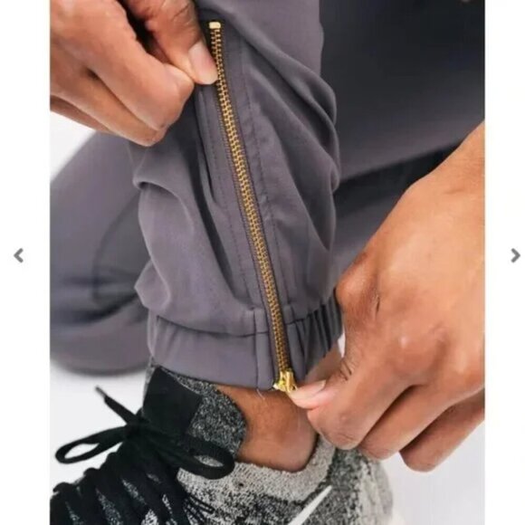 ZYIA Active Women's Peak Zipper Joggers- Dark Grey- Size Large - Picture 13 of 13